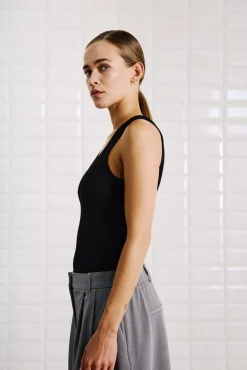 WBLLEWIS TANK TOP