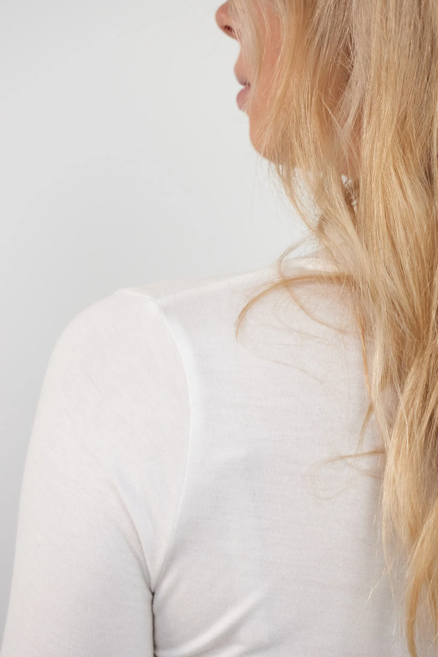 WBLLOLA LS TEE