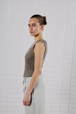 WBLLULLU TANK TOP