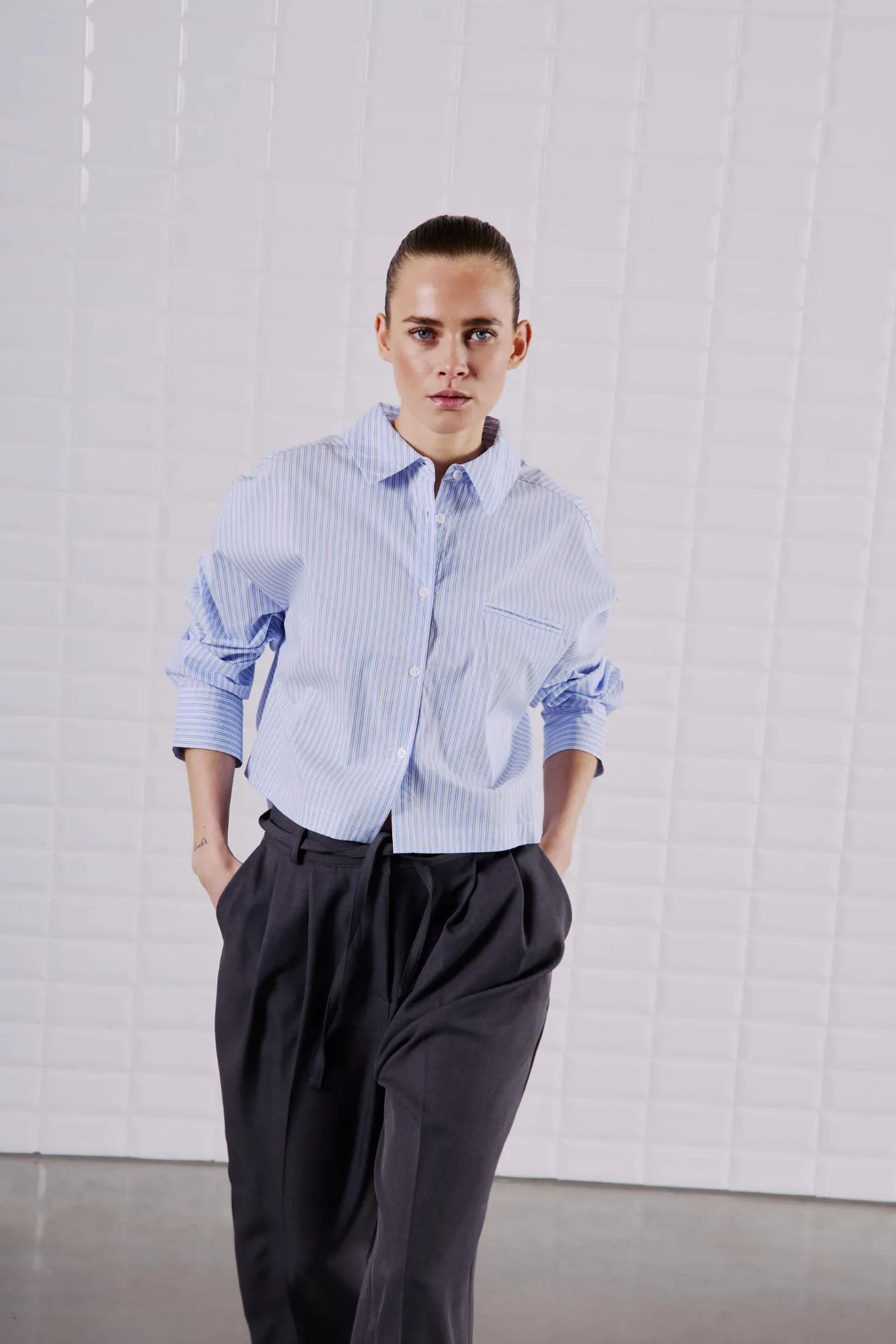 WBLQUINIE STRIPE CROPPED SHIRT
