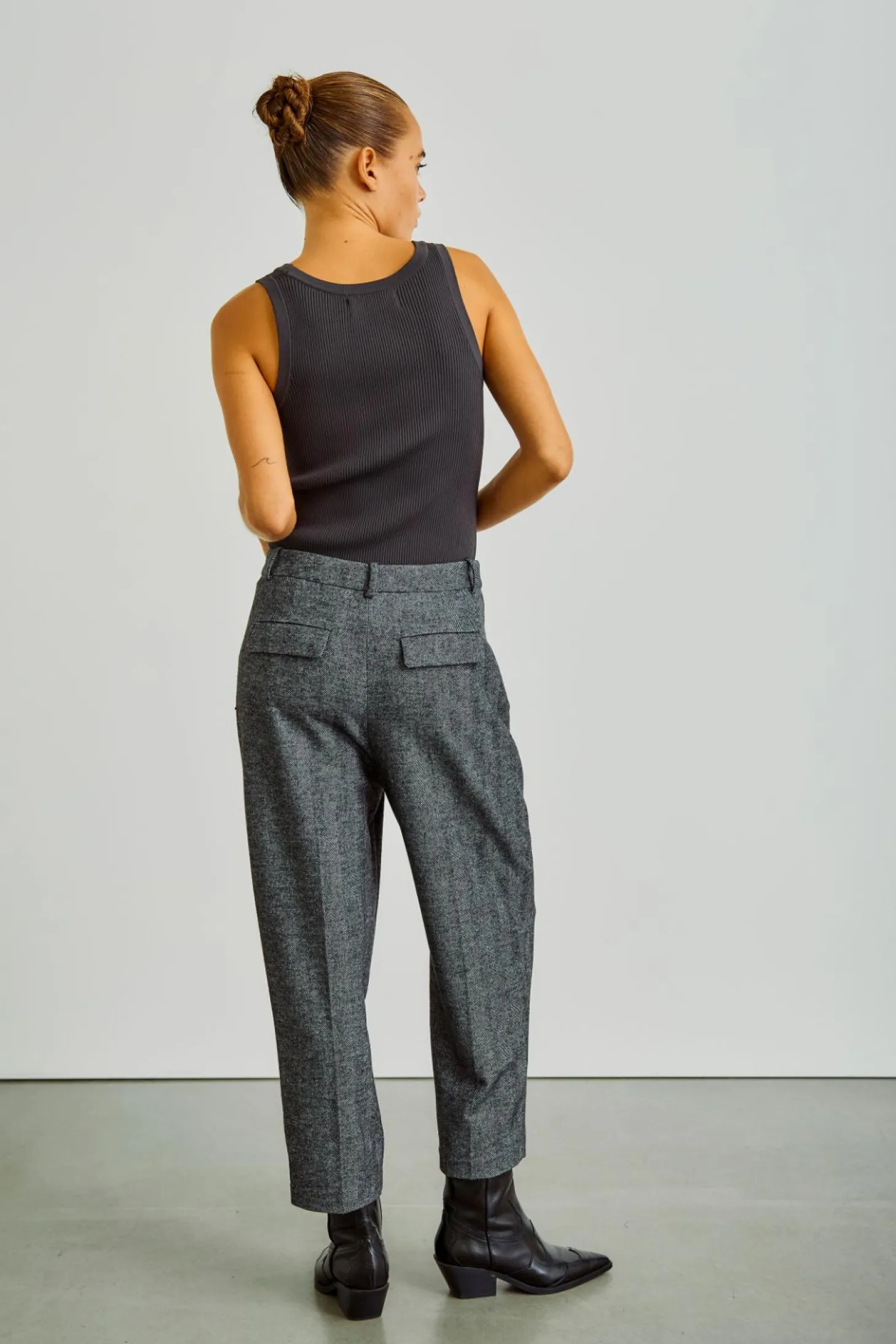 WBLTHILLA BARREL LEG WOOL PANT