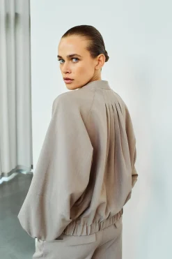 WBLVANILLA BOMBER JACKET